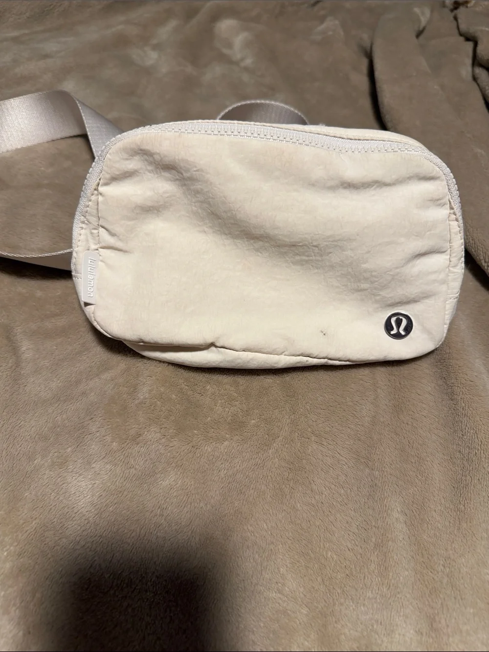 lululemon athletica small cream
